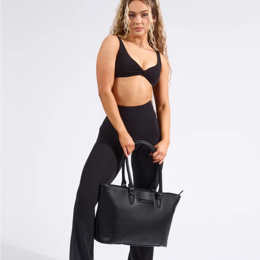 Buffbunny Game Changer Tote in Onyx Black!